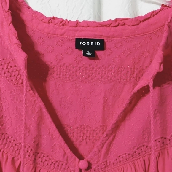 3X25 Torrid  Tie-Front Flutter Cap Sleeve Blouse Plus Size 6X - Picture 4 of 13